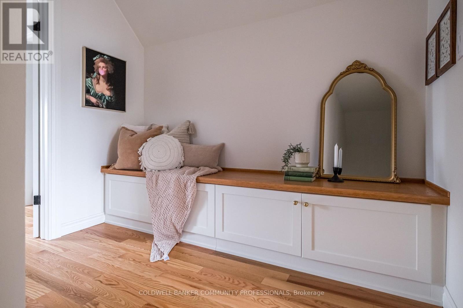 14 Reginald Street, Hamilton, ON - Indoor Photo Showing Other Room