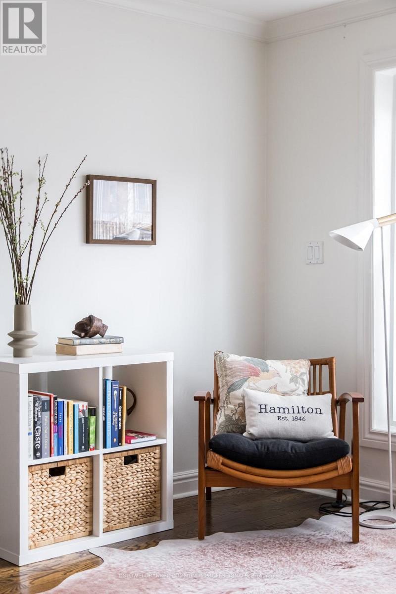 14 Reginald Street, Hamilton, ON - Indoor Photo Showing Bedroom