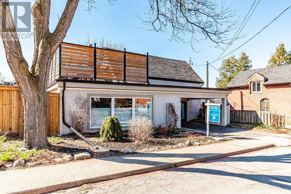 Approx 200,000 delightful renovations done for you - 14 Reginald Street, Hamilton, ON - Outdoor