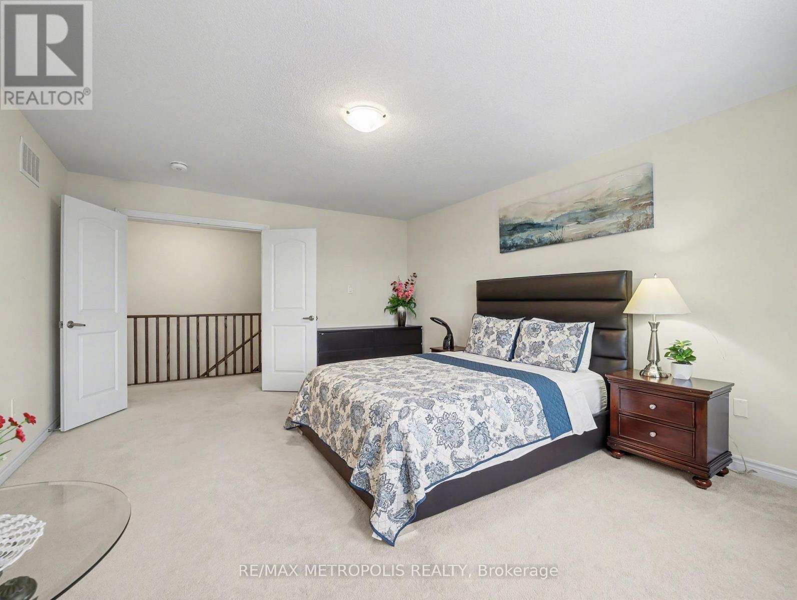 9 Frontier Drive, Thorold, ON - Indoor Photo Showing Bedroom