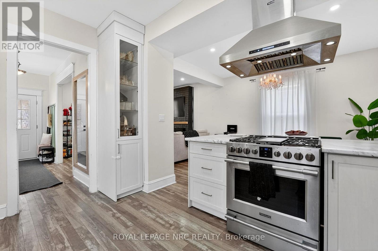 84 State Street, Welland (Welland Downtown), ON - Indoor Photo Showing Kitchen
