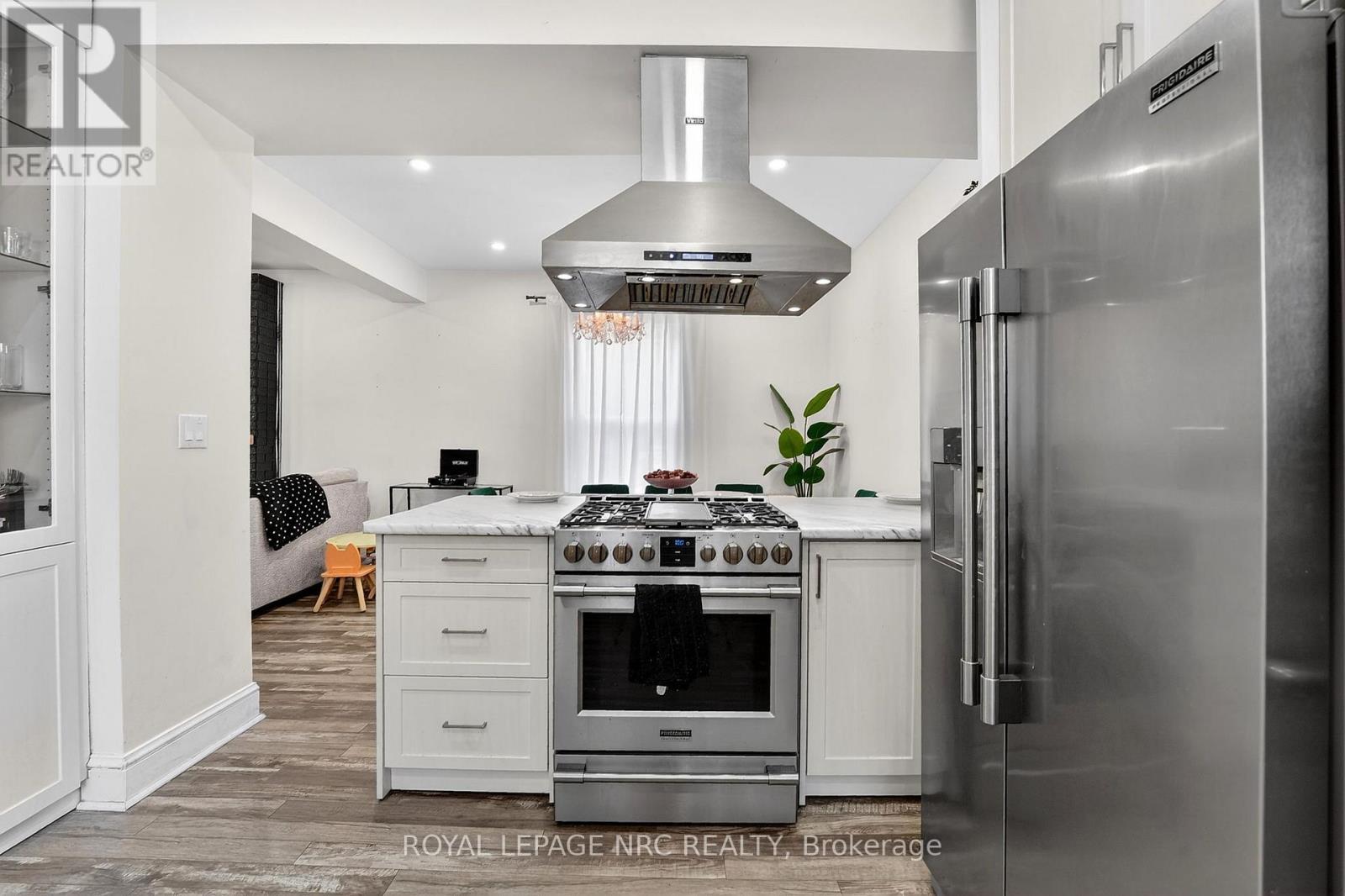 84 State Street, Welland (Welland Downtown), ON - Indoor Photo Showing Kitchen