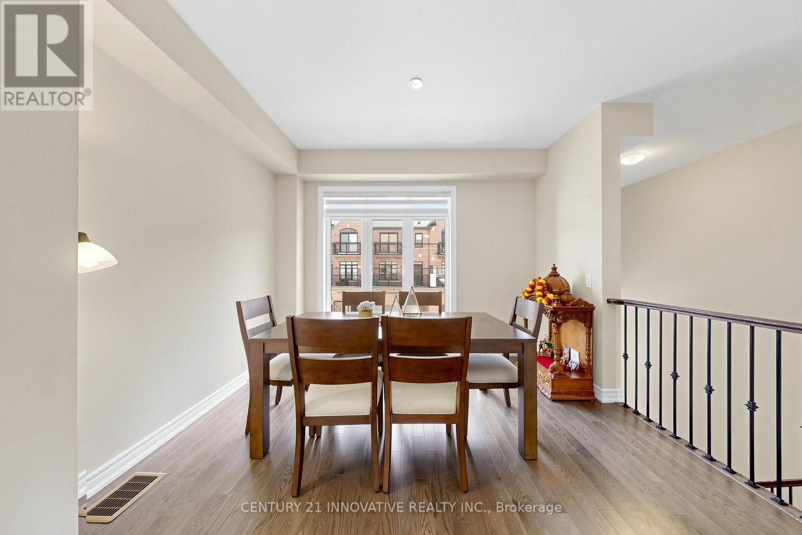 24 Icemaker Way, Whitby, ON - Indoor Photo Showing Dining Room