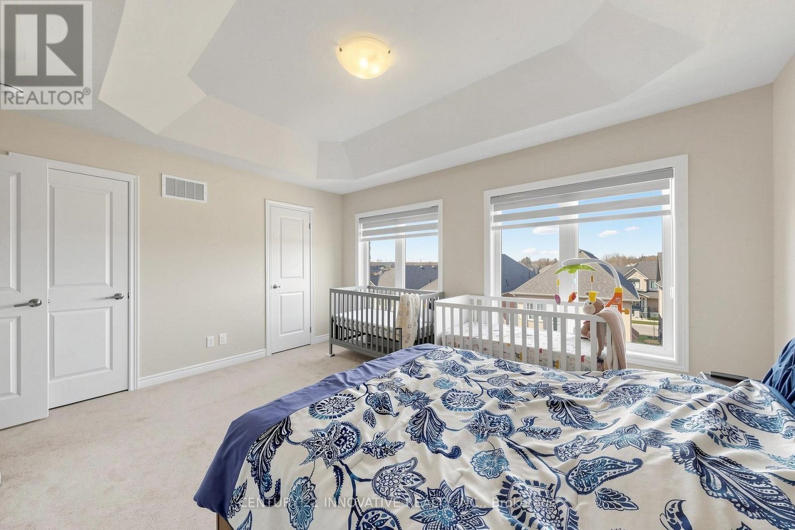 24 Icemaker Way, Whitby, ON - Indoor Photo Showing Bedroom
