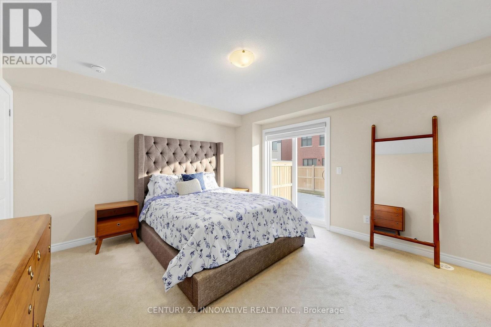 24 Icemaker Way, Whitby, ON - Indoor Photo Showing Bedroom