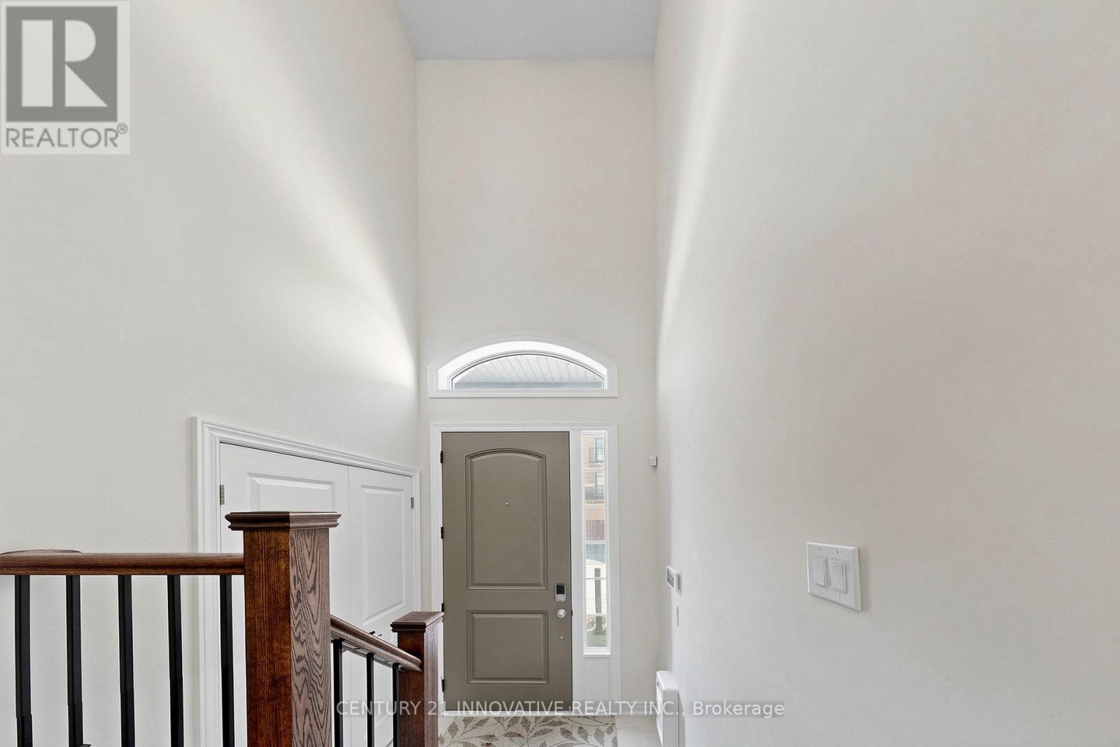 24 Icemaker Way, Whitby, ON - Indoor Photo Showing Other Room