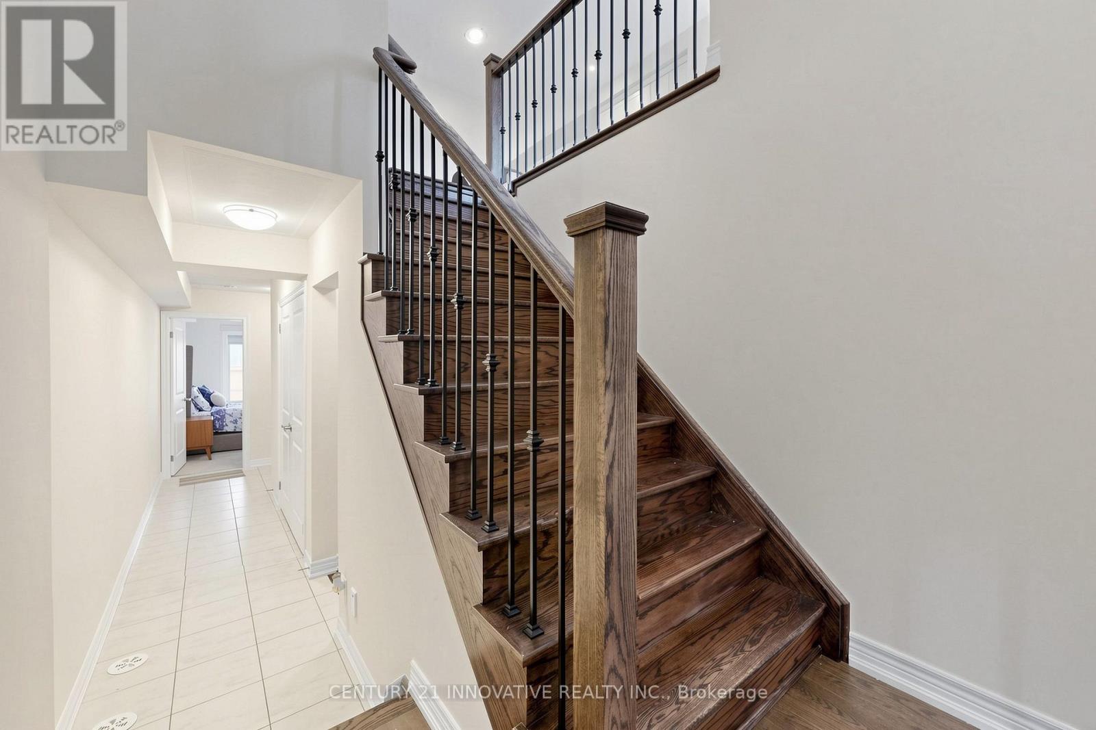 24 Icemaker Way, Whitby, ON - Indoor Photo Showing Other Room