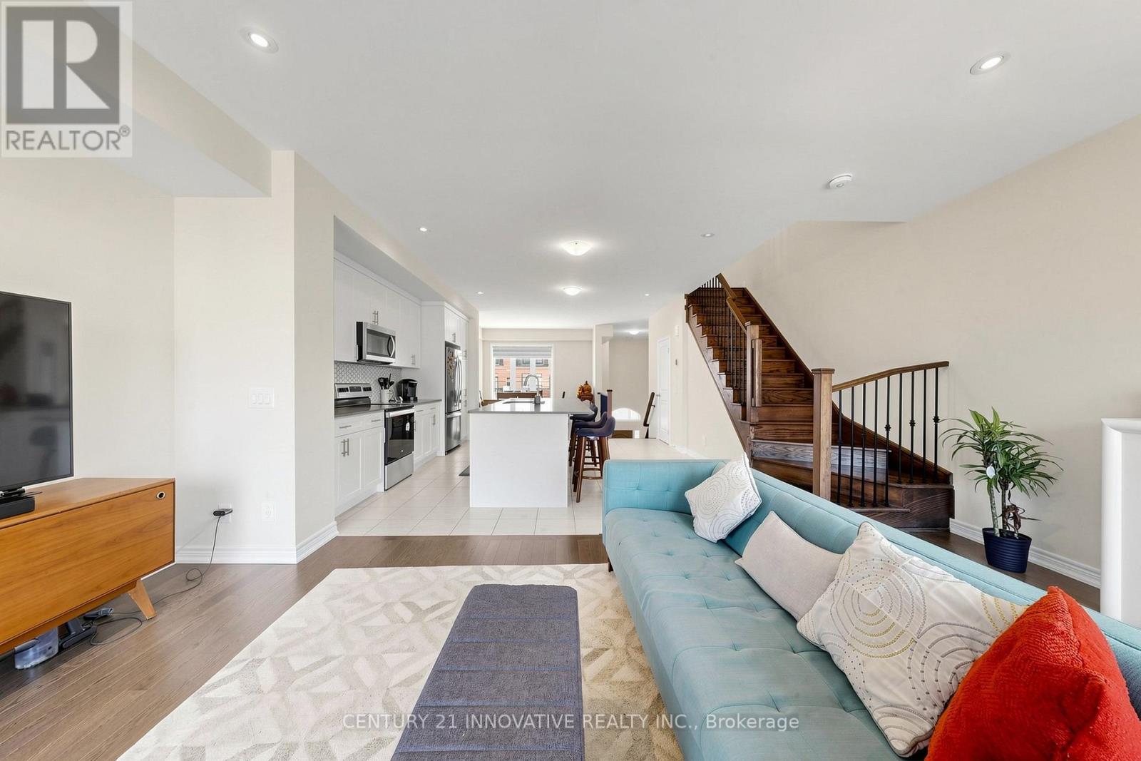 24 Icemaker Way, Whitby, ON - Indoor