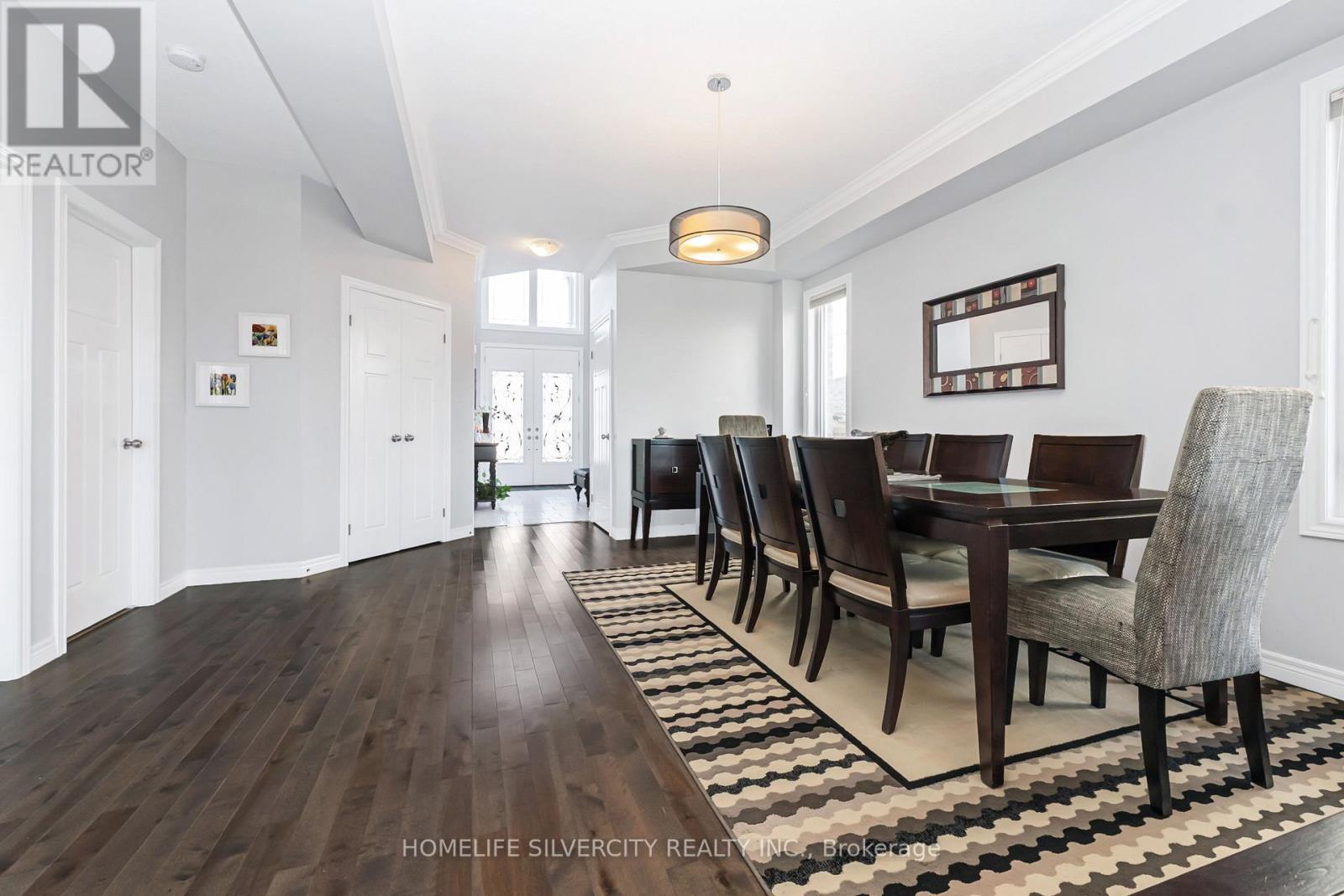 153 Medici Lane, Hamilton, ON - Indoor Photo Showing Dining Room