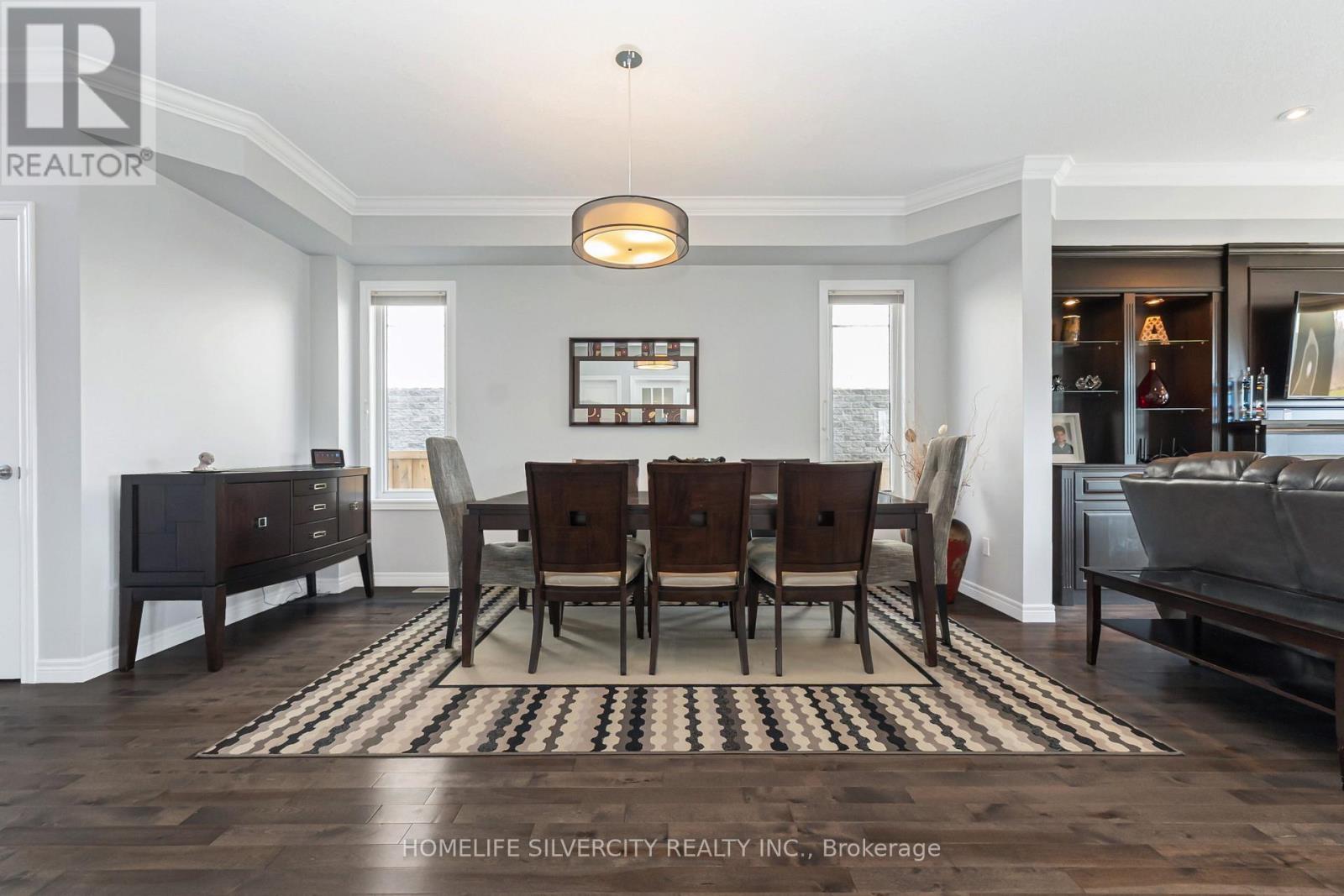 153 Medici Lane, Hamilton, ON - Indoor Photo Showing Dining Room