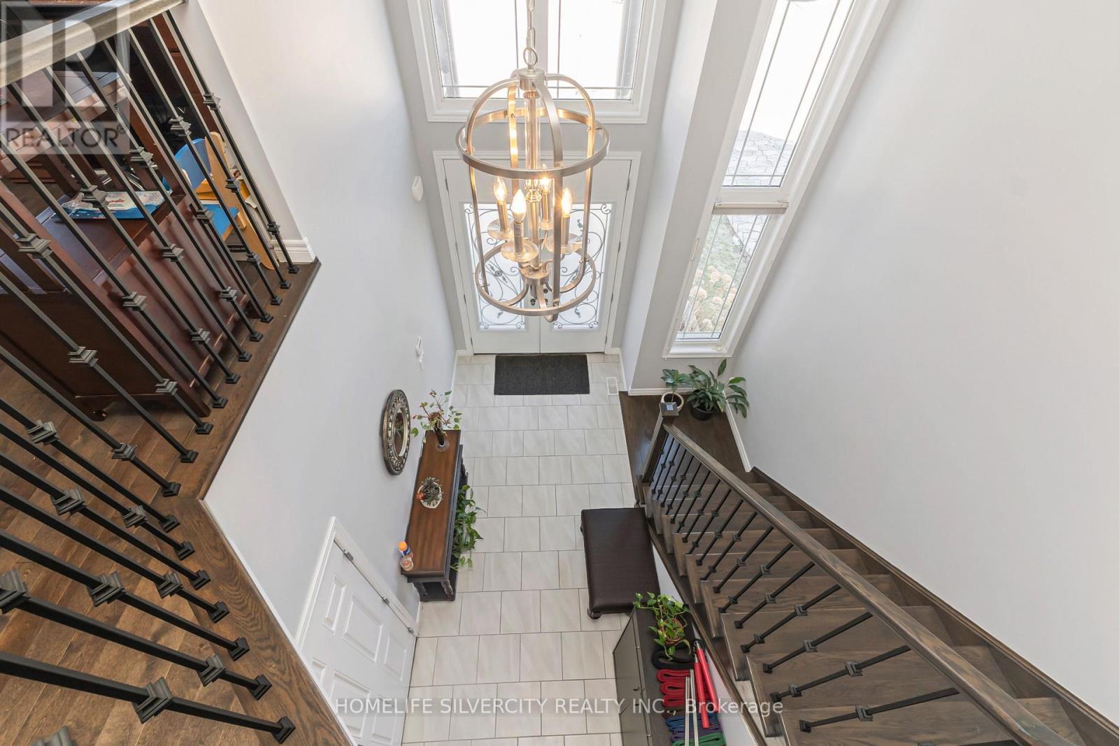 153 Medici Lane, Hamilton, ON - Indoor Photo Showing Other Room