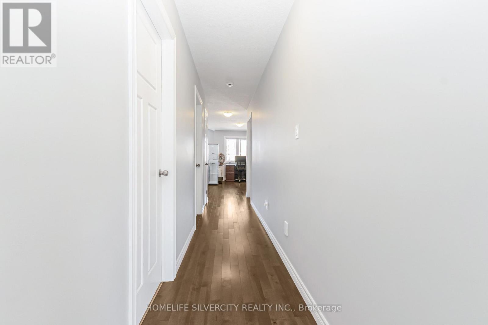 153 Medici Lane, Hamilton, ON - Indoor Photo Showing Other Room