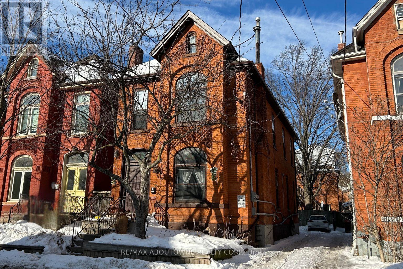 100 Grant Avenue, Hamilton, ON - Outdoor