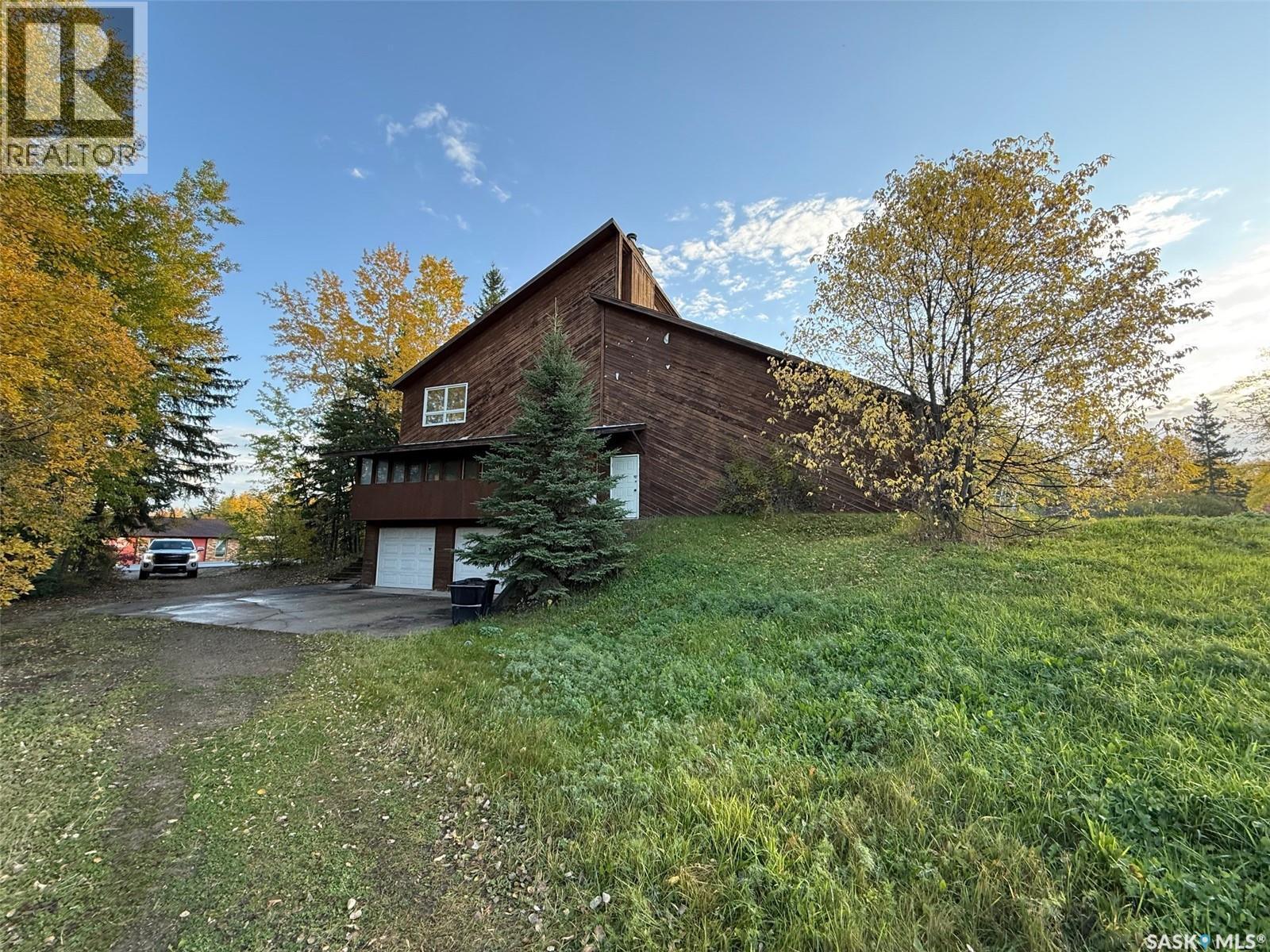 130 Anson Street, Air Ronge, SK - Outdoor