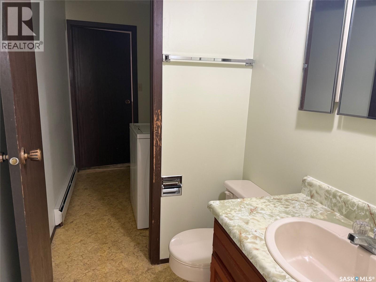 130 Anson Street, Air Ronge, SK - Indoor Photo Showing Bathroom