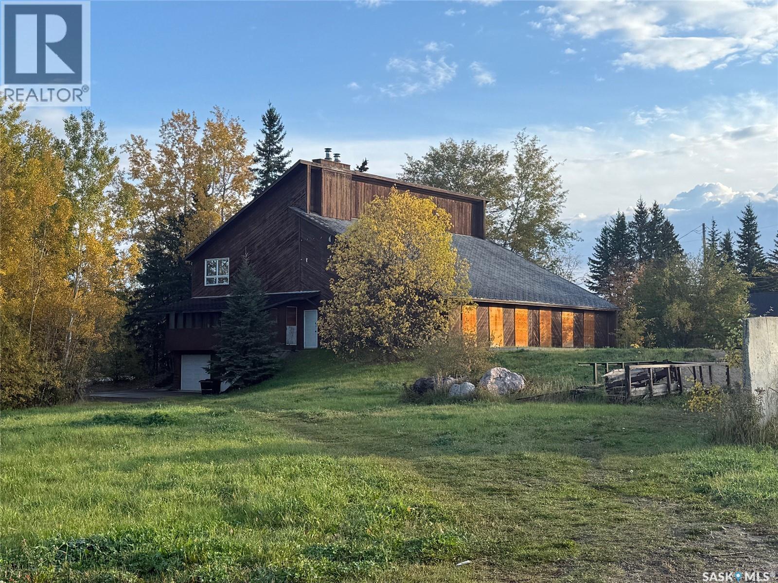 130 Anson Street, Air Ronge, SK - Outdoor