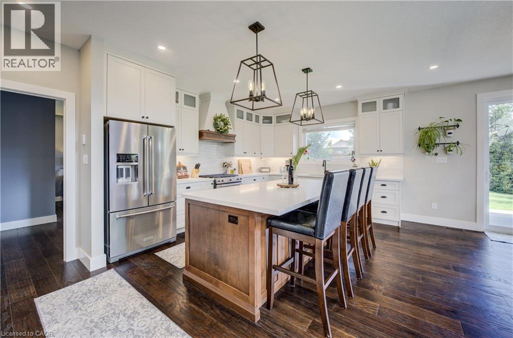 58 Carriage Crossing, Drayton, ON - Indoor Photo Showing Kitchen With Upgraded Kitchen