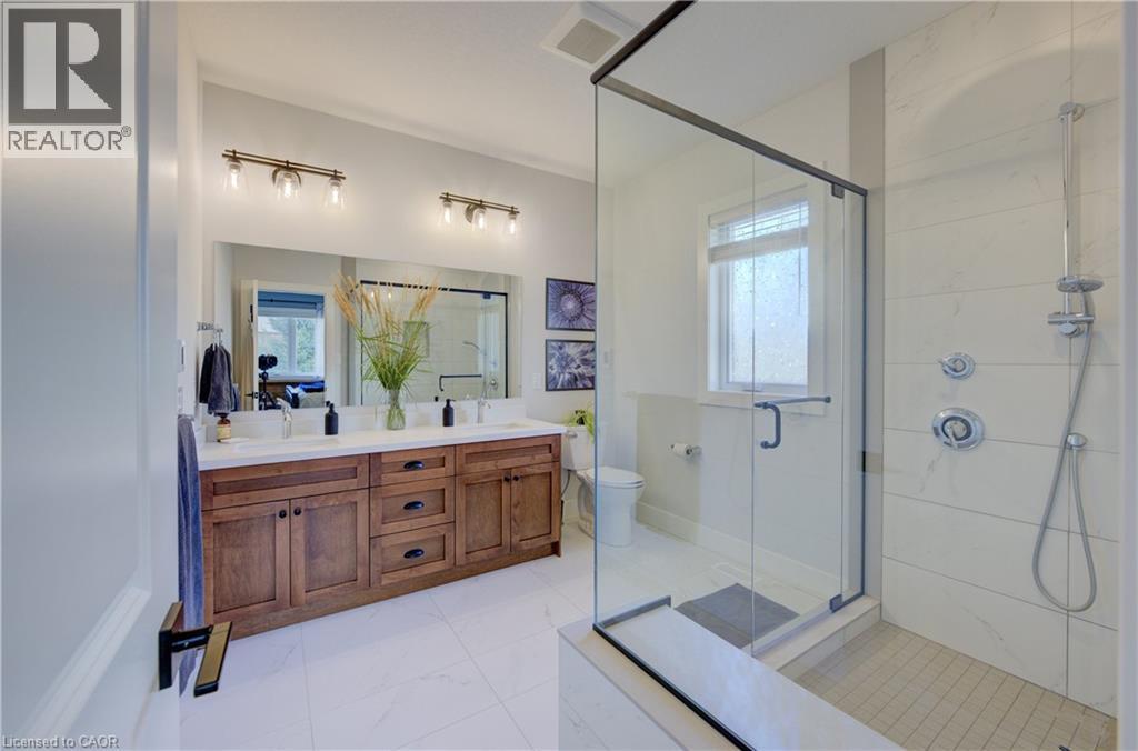 58 Carriage Crossing, Drayton, ON - Indoor Photo Showing Bathroom
