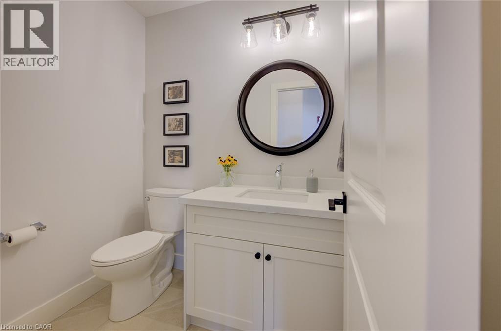 58 Carriage Crossing, Drayton, ON - Indoor Photo Showing Bathroom