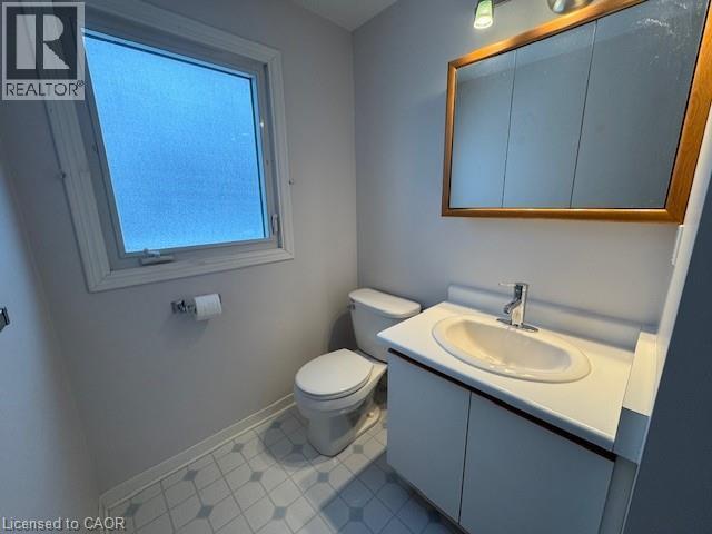 Bathroom with vanity and toilet - 536 Thorndale Drive, Waterloo, ON - Indoor Photo Showing Bathroom