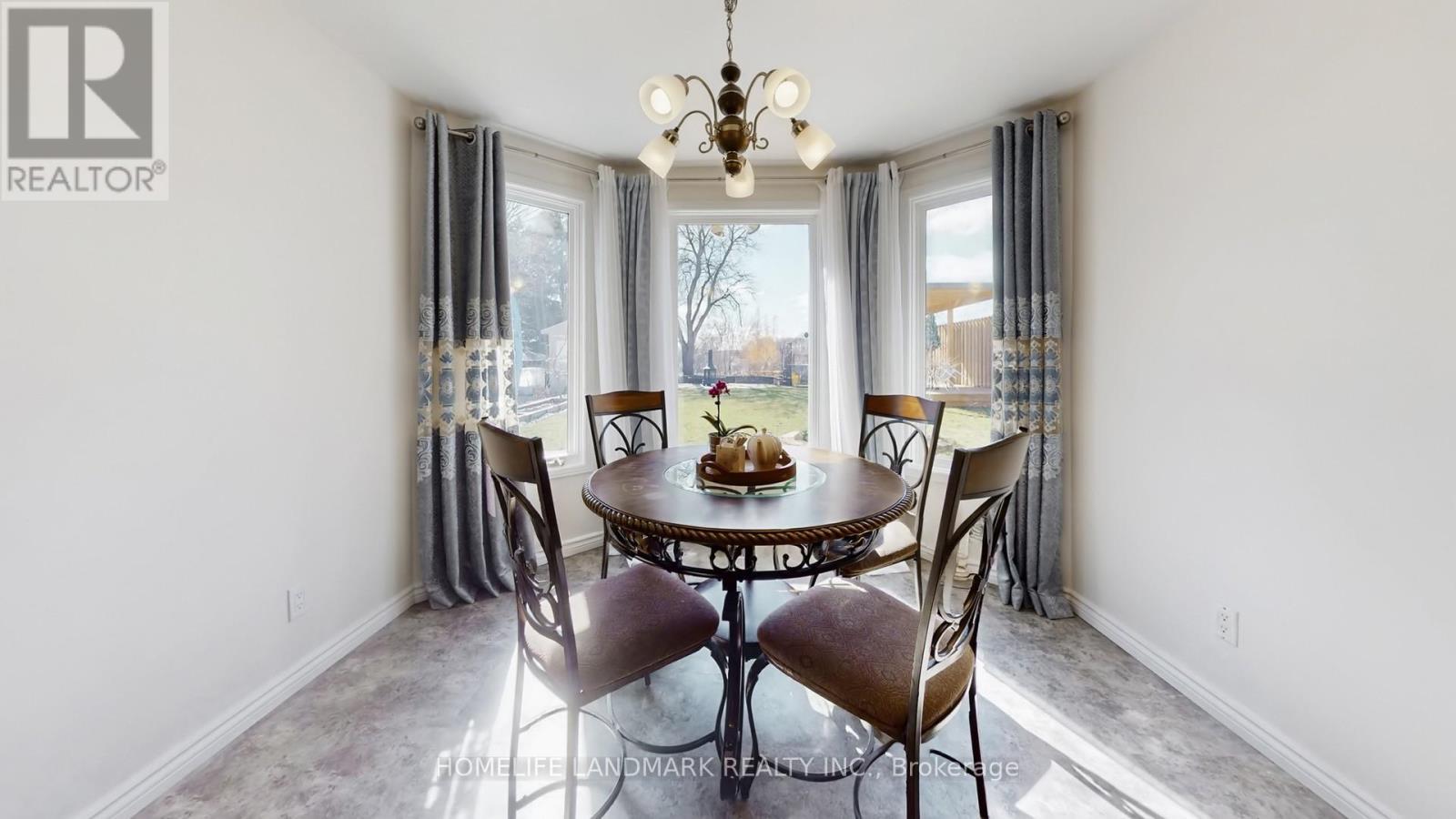 330 Guelph Avenue, Cambridge, ON - Indoor Photo Showing Dining Room