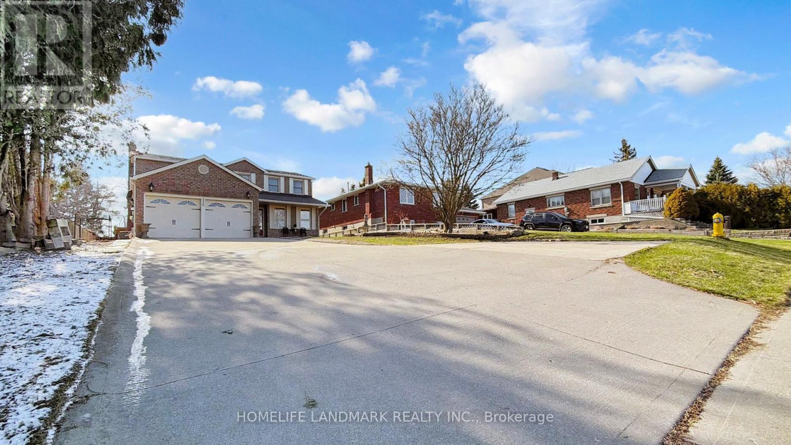 330 Guelph Avenue, Cambridge, ON - Outdoor