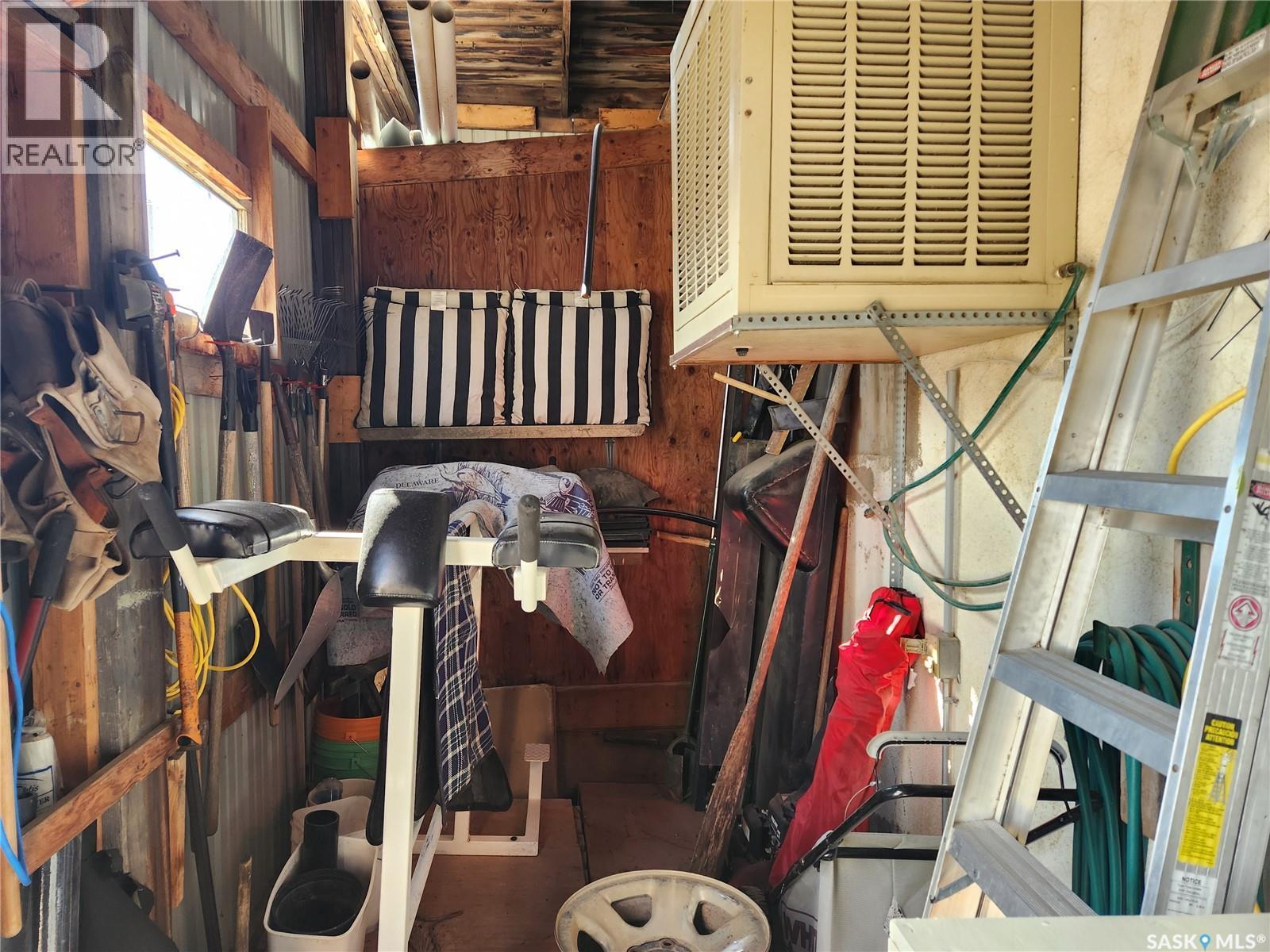 705 Main Street, Zenon Park, SK - Indoor