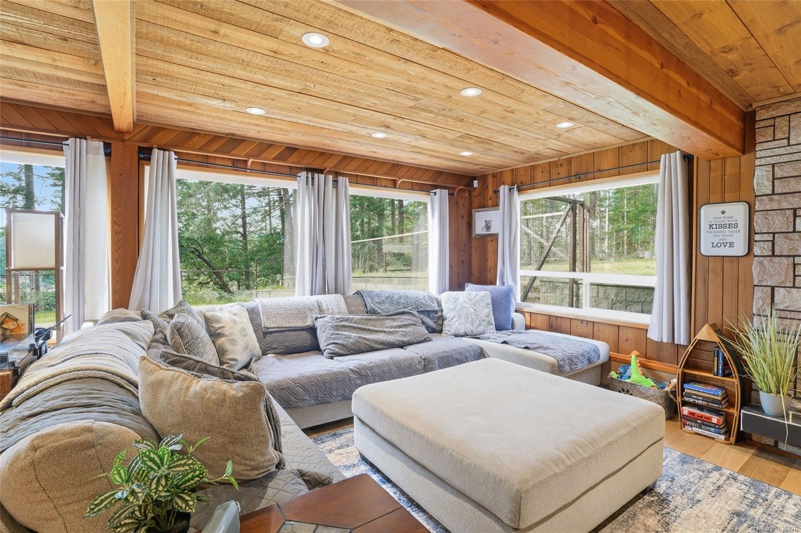 2687 Charles Rd, Nanaimo, BC