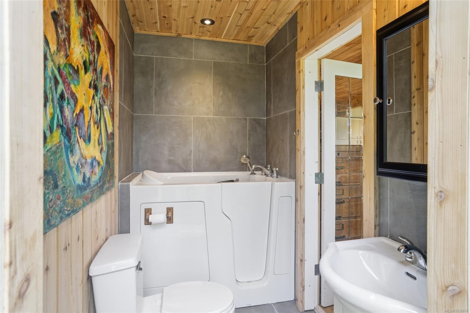 2687 Charles Rd, Nanaimo, BC
