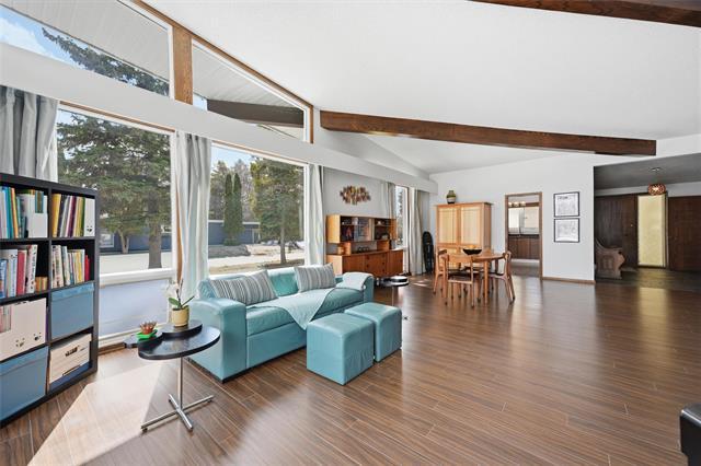 100 Agassiz Dr, Winnipeg, MB