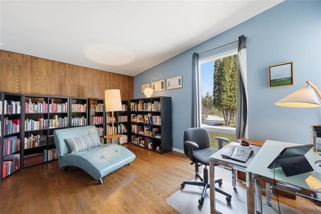 100 Agassiz Dr, Winnipeg, MB