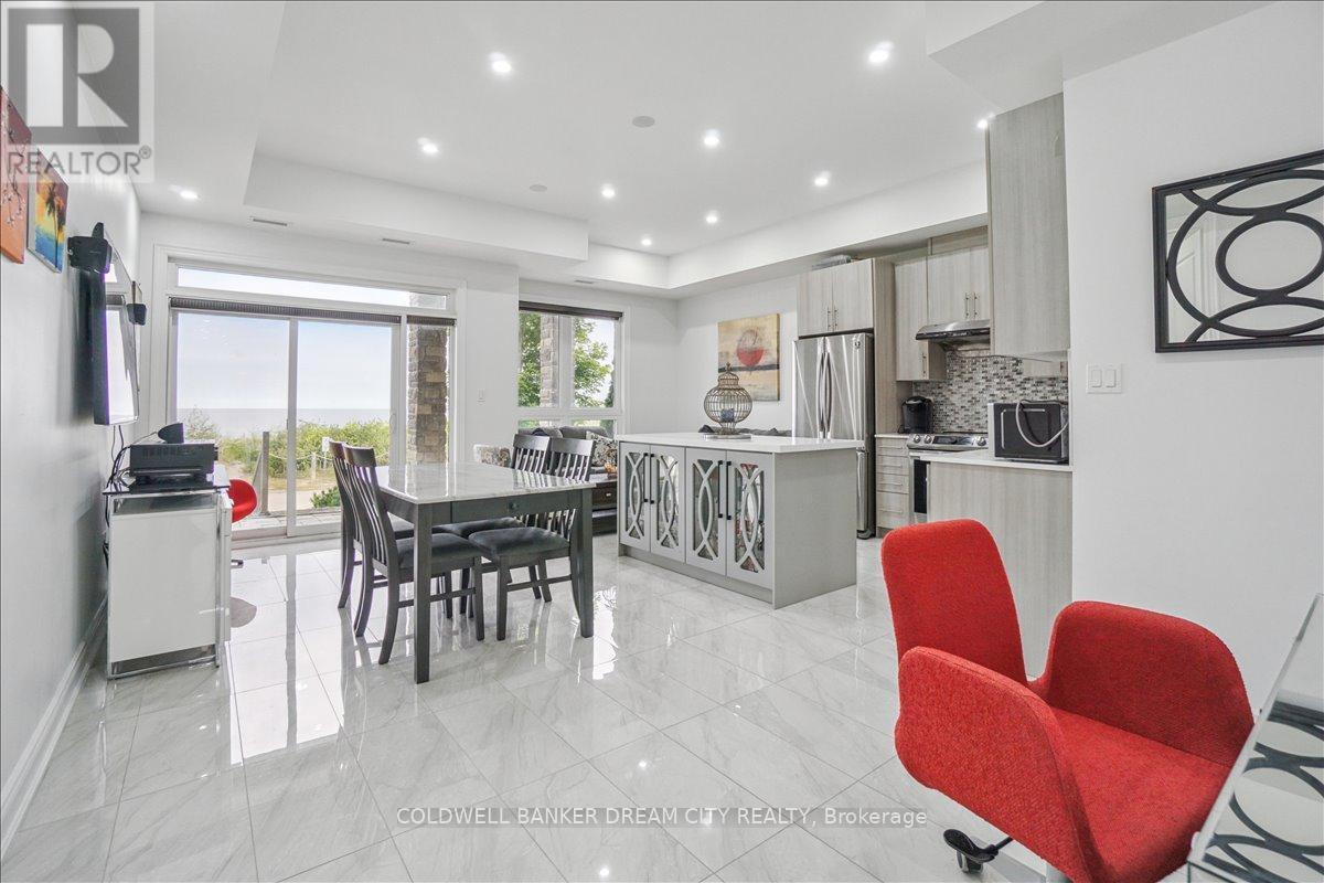 111 - 764 River Road E, Wasaga Beach, ON - Indoor Photo Showing Dining Room