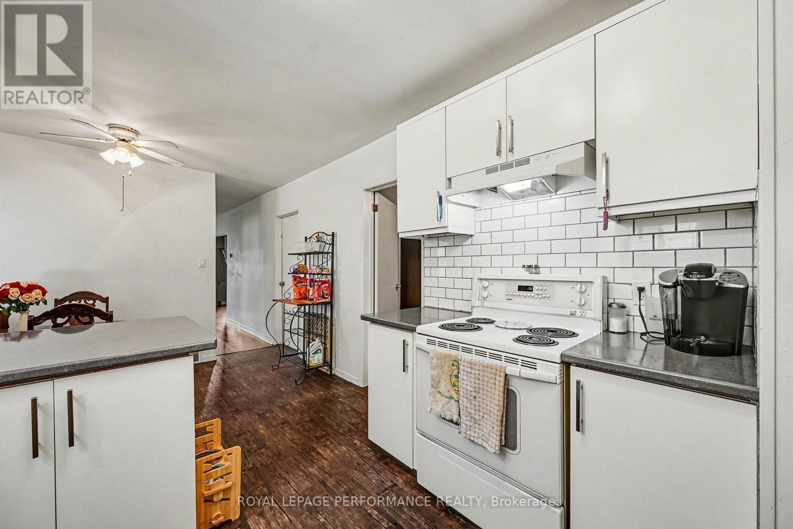 414 Gillespie Avenue, Cornwall, ON - Indoor Photo Showing Kitchen