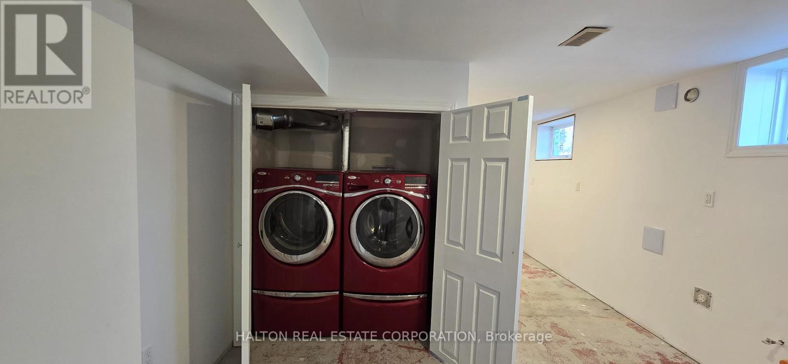 632 Beach Boulevard, Hamilton, ON - Indoor Photo Showing Laundry Room