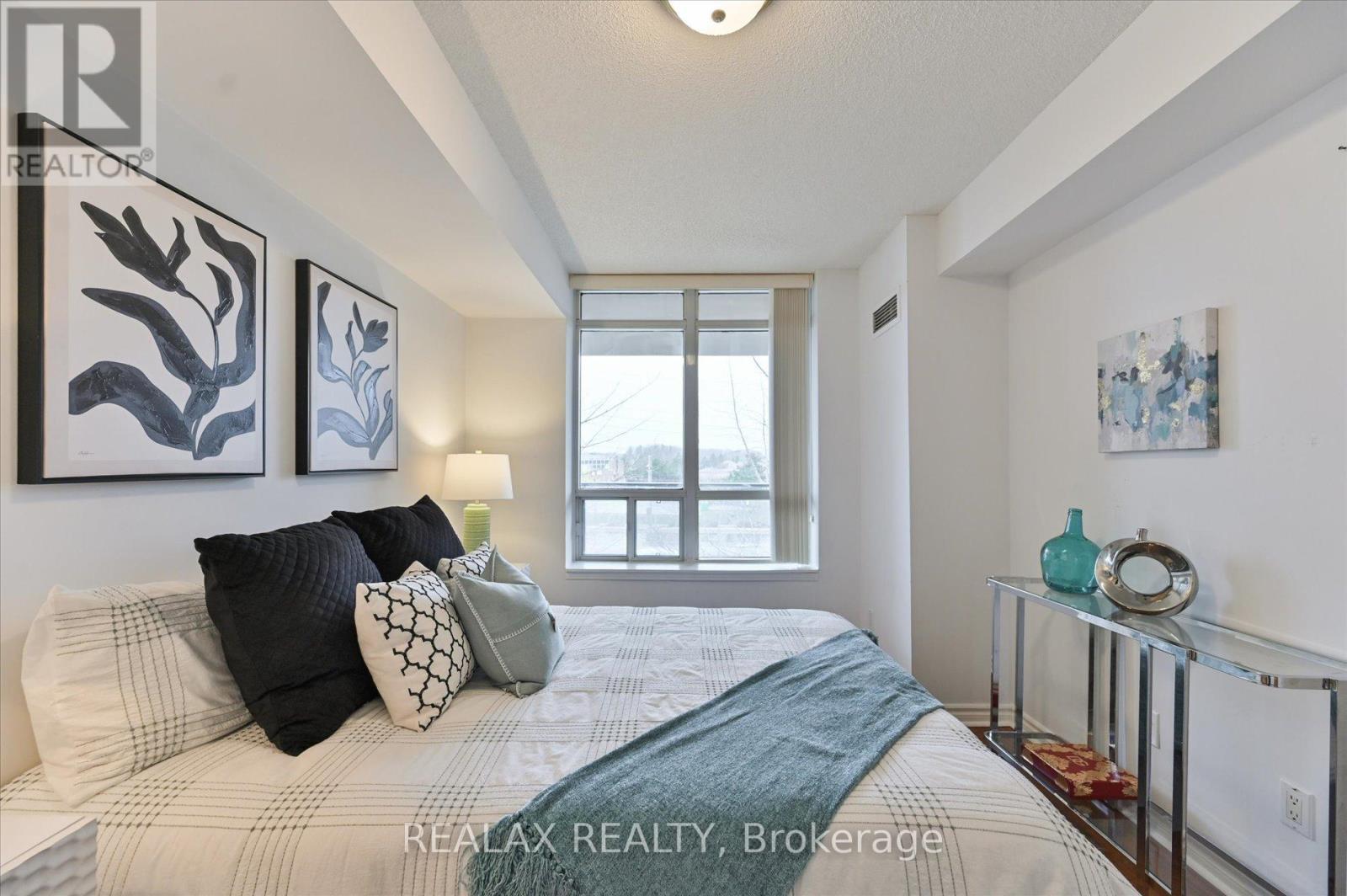 302 - 130 Pond Drive, Markham, ON - Indoor Photo Showing Bedroom