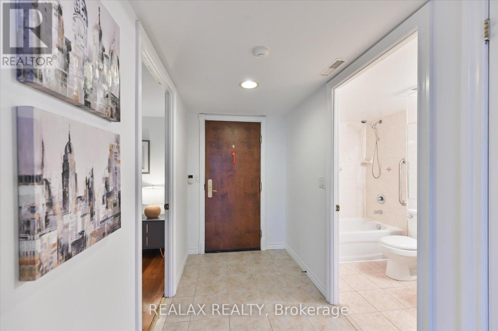 302 - 130 Pond Drive, Markham, ON - Indoor Photo Showing Bathroom