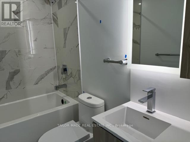 811 - 251 Masonry Way, Mississauga, ON - Indoor Photo Showing Bathroom