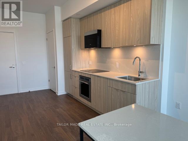 811 - 251 Masonry Way, Mississauga, ON - Indoor Photo Showing Kitchen