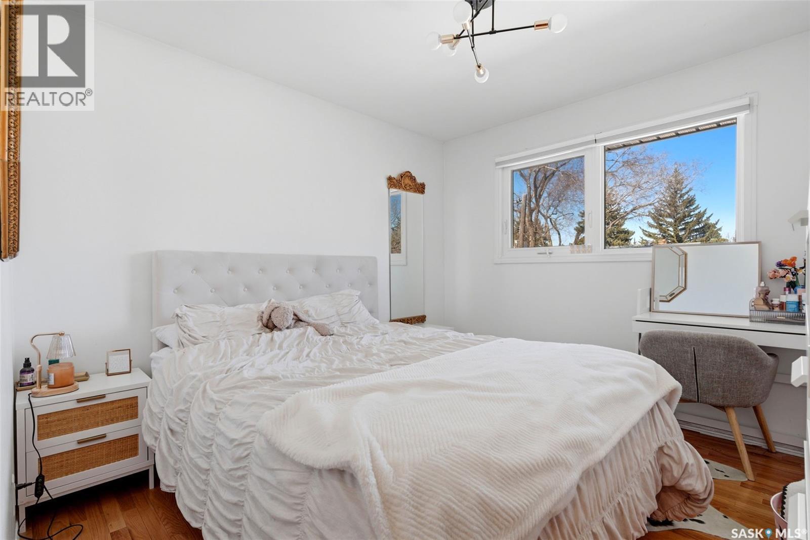 89 Patterson Drive, Regina, SK - Indoor Photo Showing Bedroom