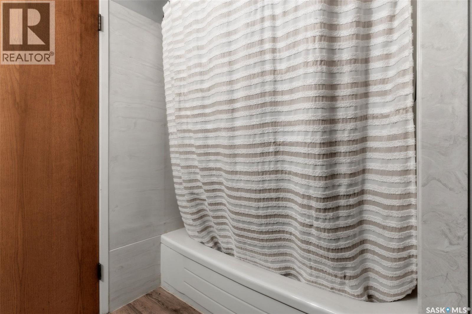 89 Patterson Drive, Regina, SK - Indoor Photo Showing Bathroom