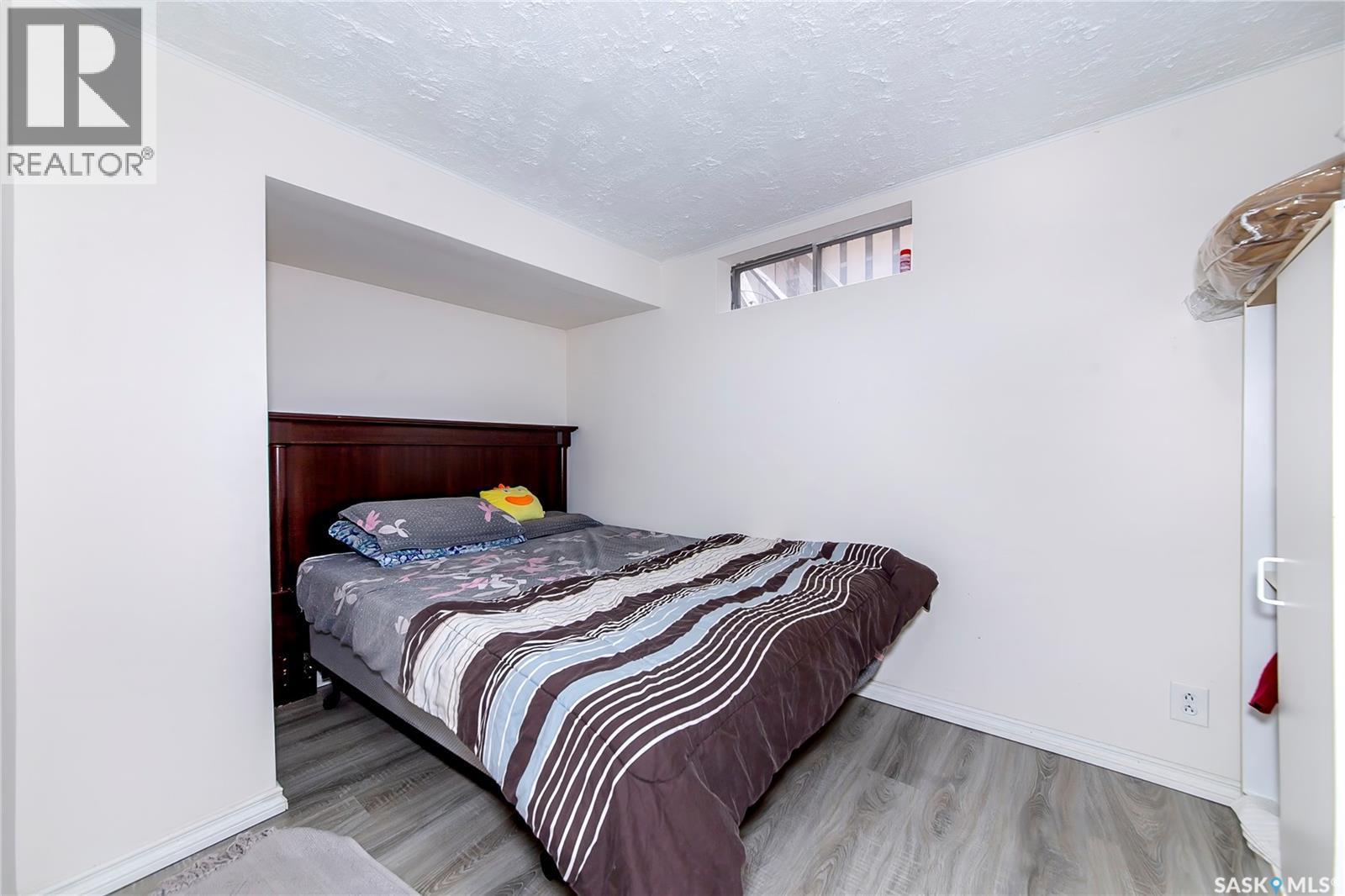 639 Redberry Road, Saskatoon, SK - Indoor Photo Showing Bedroom