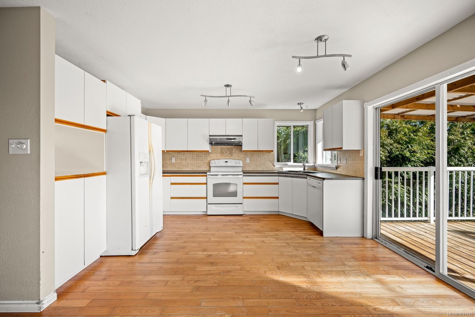 584 Torrence Rd, Comox, BC