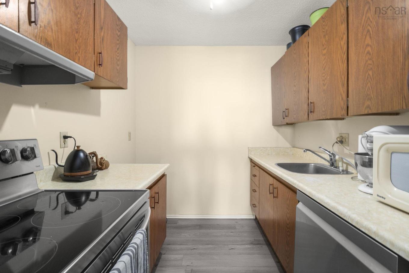407 5572 North Ridge Road, Halifax, NS