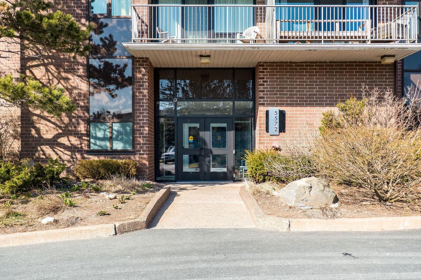 407 5572 North Ridge Road, Halifax, NS