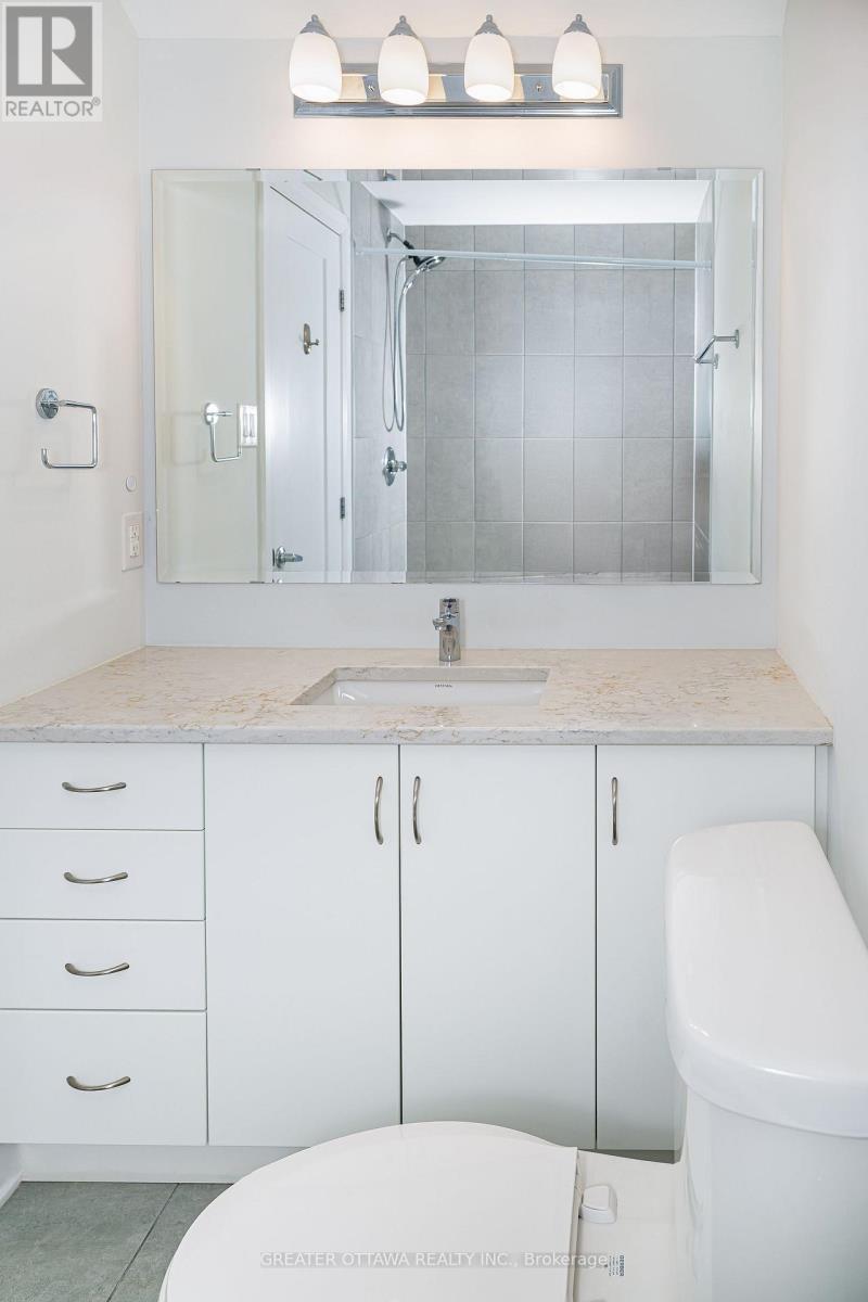 16 - 415 Eldorado Private, Ottawa, ON - Indoor Photo Showing Bathroom