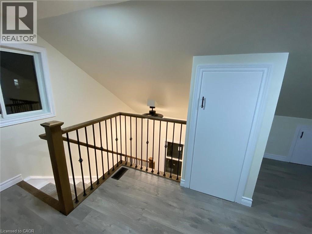 246 Forest Avenue, Hamilton, ON - Indoor Photo Showing Other Room