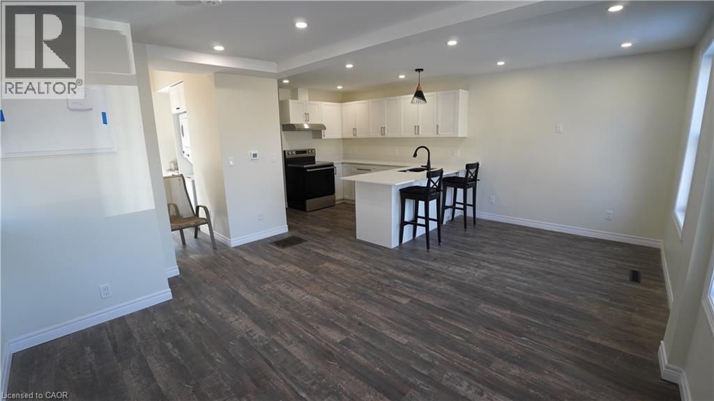 246 Forest Avenue, Hamilton, ON - Indoor