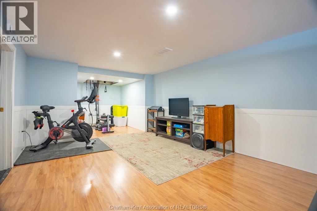 7138 Benoit Drive, Grande Pointe, ON - Indoor Photo Showing Gym Room
