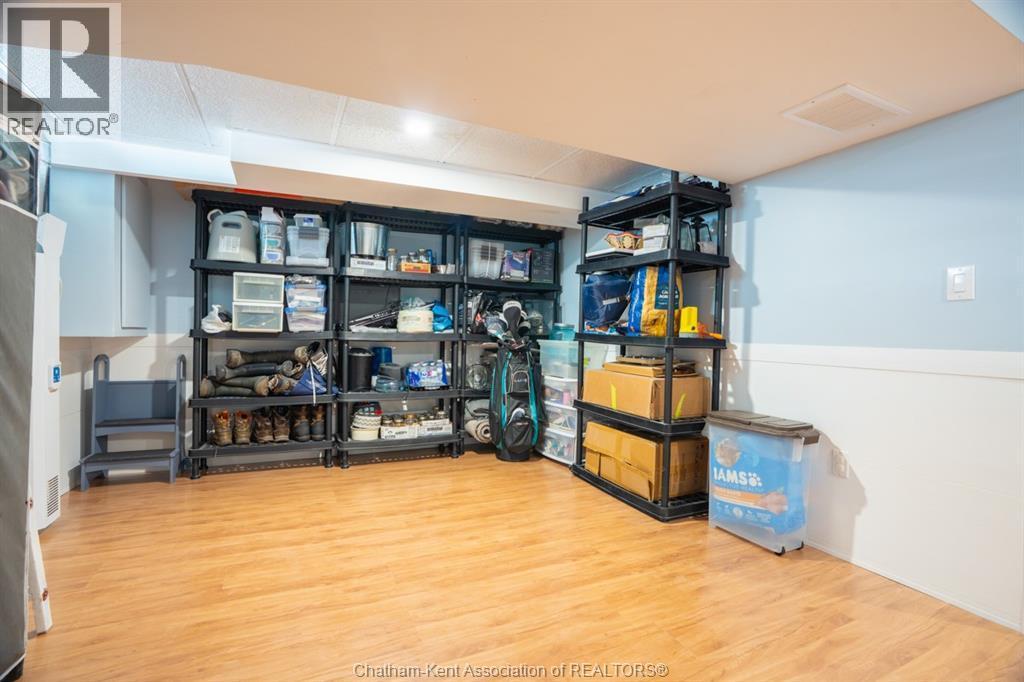 7138 Benoit Drive, Grande Pointe, ON - Indoor