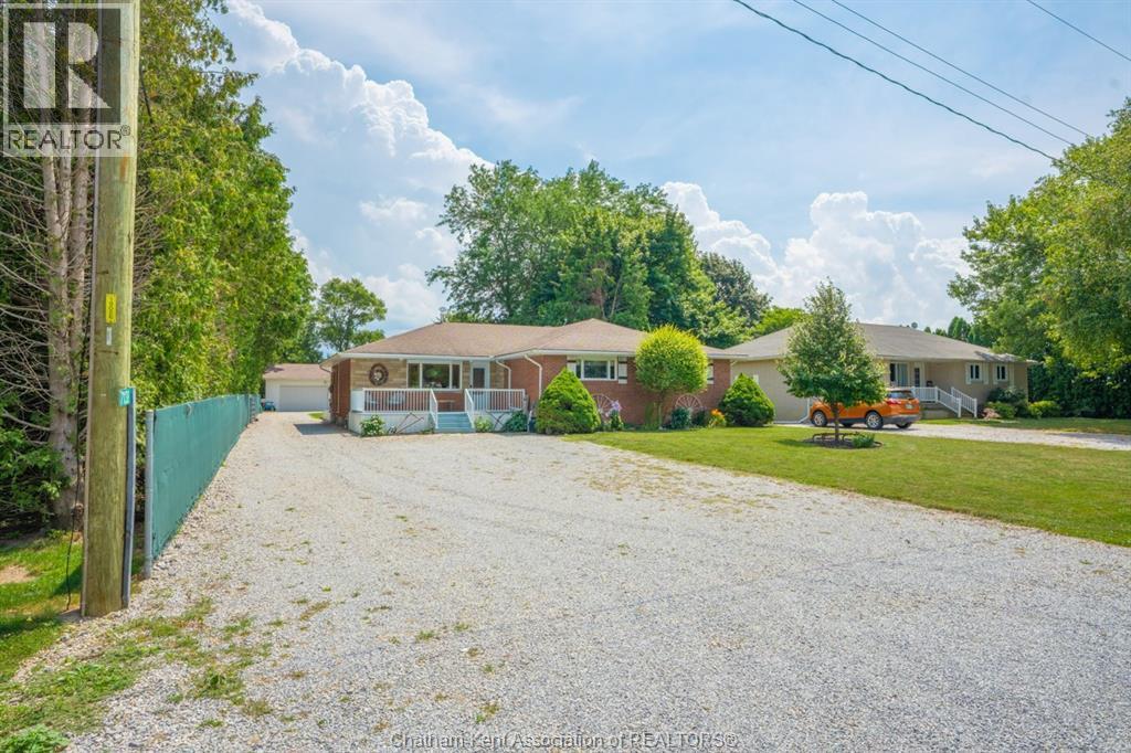 7138 Benoit Drive, Grande Pointe, ON - Outdoor With Deck Patio Veranda